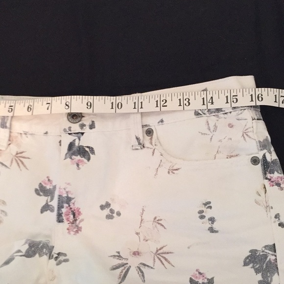 Lucky brand cut off shorts - Picture 6 of 7